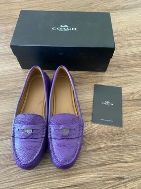 Coach Ladies 8 Penny Loafers Purple Pebbled Leather Classic Moc-toe Shoe Flats